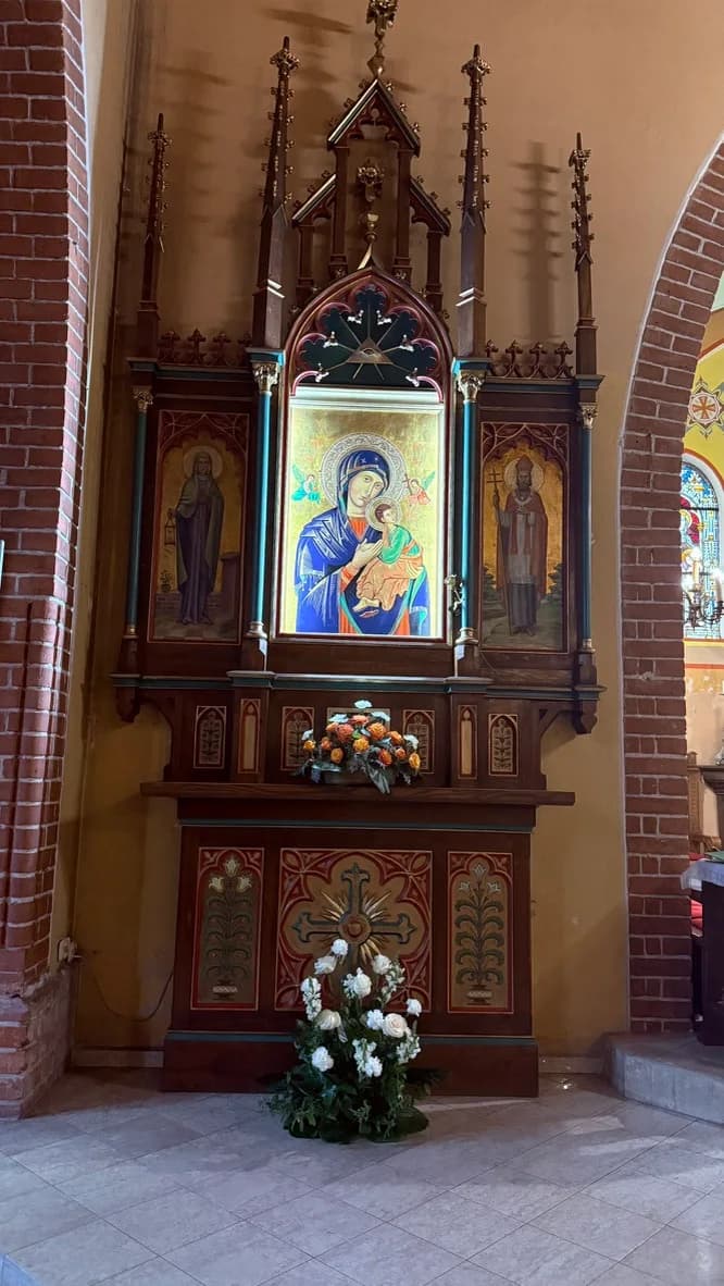 Ołtarz Matki Bożej Nieustającej Pomocy w kościele św. Anny w Sztumie